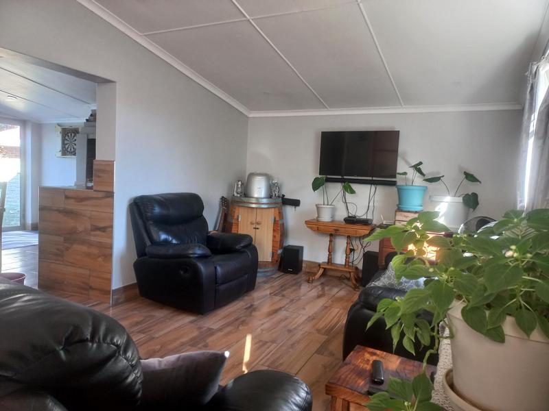 6 Bedroom Property for Sale in Bergsig Eastern Cape